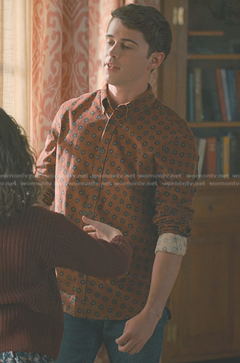 Kyle’s brown floral print shirt on Sweet Magnolias