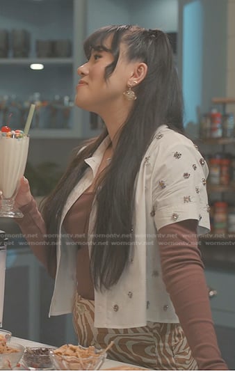 Lily’s white embellished cropped shirt on Sweet Magnolias