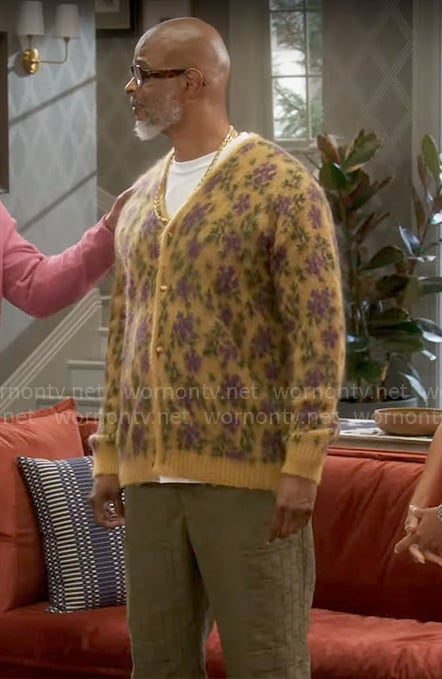 Poppa’s yellow floral cardigan on Poppas House