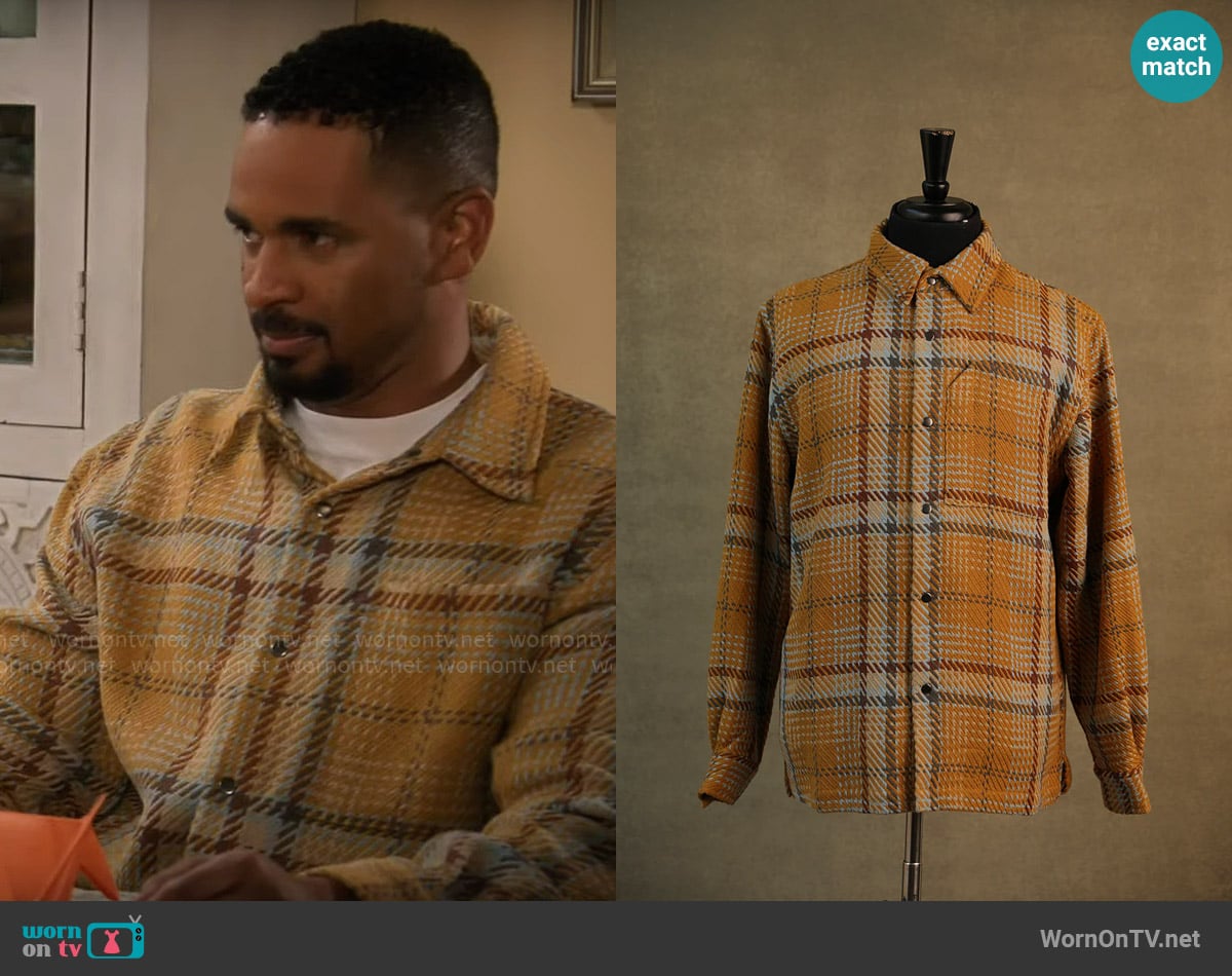 Signature Innovation Group Loom Woven Jacket Mustard worn by Damon (Damon Wayans Jr.) on Poppas House