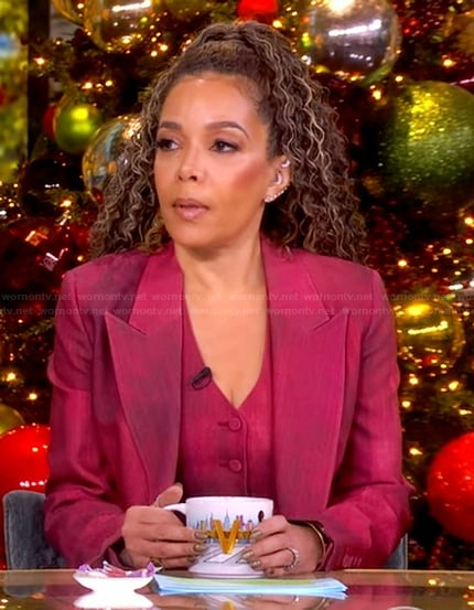 Sunny’s burgundy double breasted suit on The View