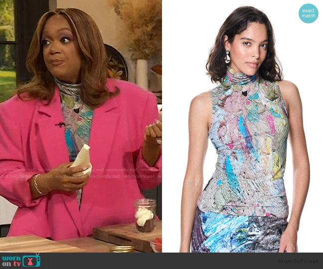 The Kit Sleeveless Turtleneck worn by Sunny Anderson on The Drew Barrymore Show