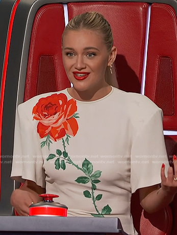 Kelsea Ballerini’s white rose print dress on The Voice