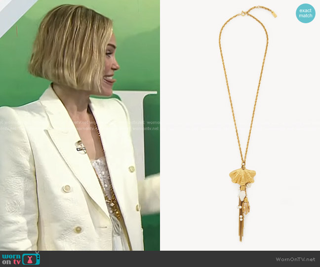 Chloe The Chloé Shells Pendant Necklace worn by Leslie Bibb on Today