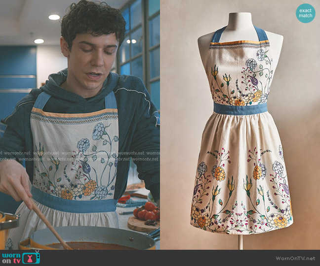Turkuaz Kitchen Turkuaz Kitchen Posy Apron worn by Teddy Tascioni (Ben Levi Ross) on Elsbeth
