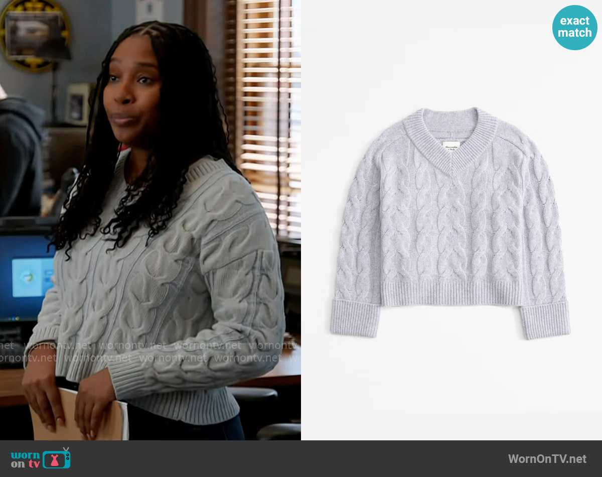 Abercrombie Easy V-Neck Cable Sweater worn by Kiana Cook (Toya Turner) on Chicago PD