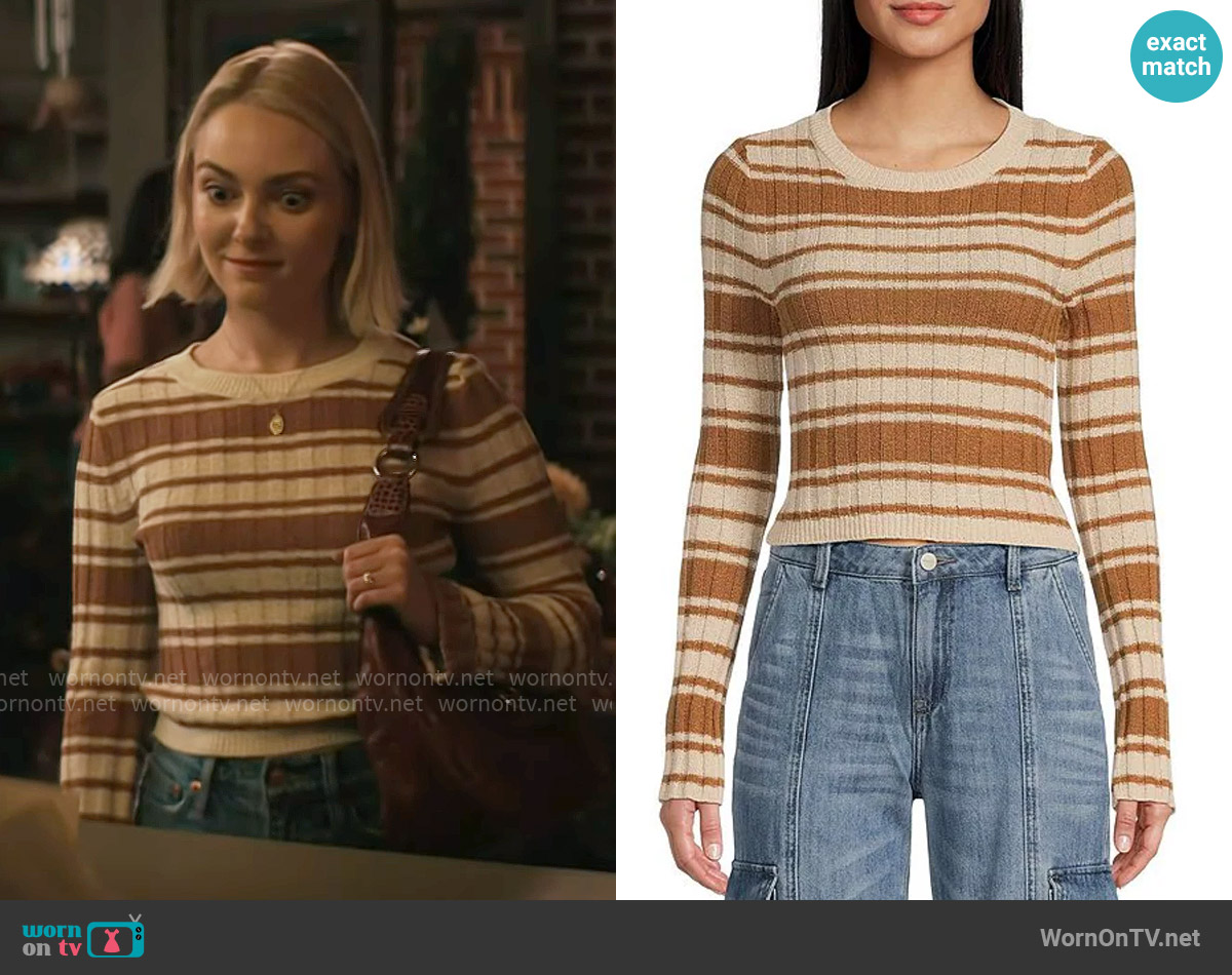 Billabong Clare Sweater in Sandalwood worn by Alice (AnnaSophia Robb) on Grosse Pointe Garden Society