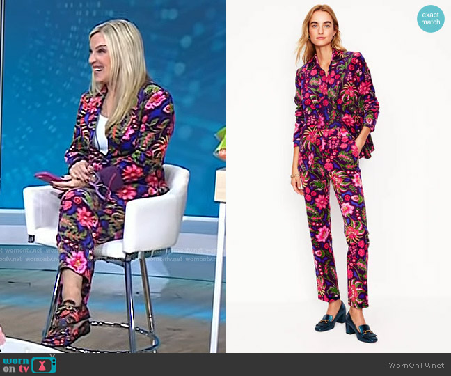 Boden Marylebone Velvet Blazer in Blossom Flourish worn by Jennifer Jolly on Today