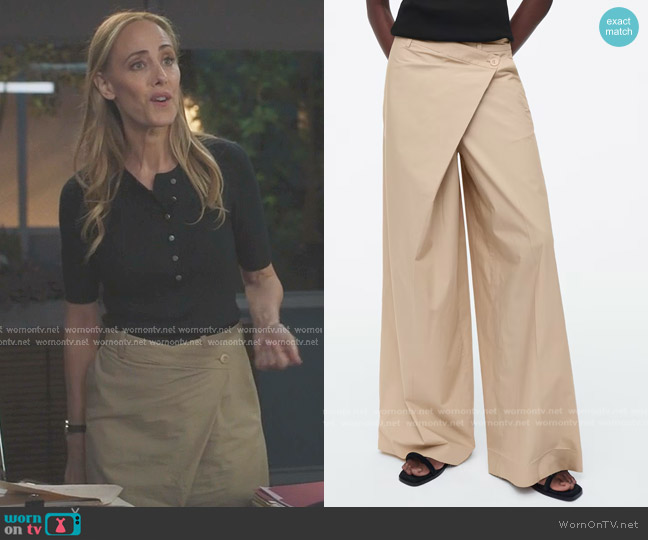 Cos Asymmetric wrap Trouser in Beige worn by Teddy Altman (Kim Raver) on Greys Anatomy