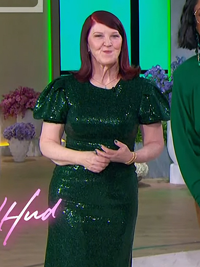 Kate Flannery’s green sequin dress on The Jennifer Hudson Show