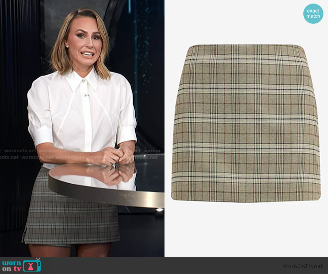 Express Editor Plaid Super High Waisted Mini Skort worn by Keltie Knight on E! News
