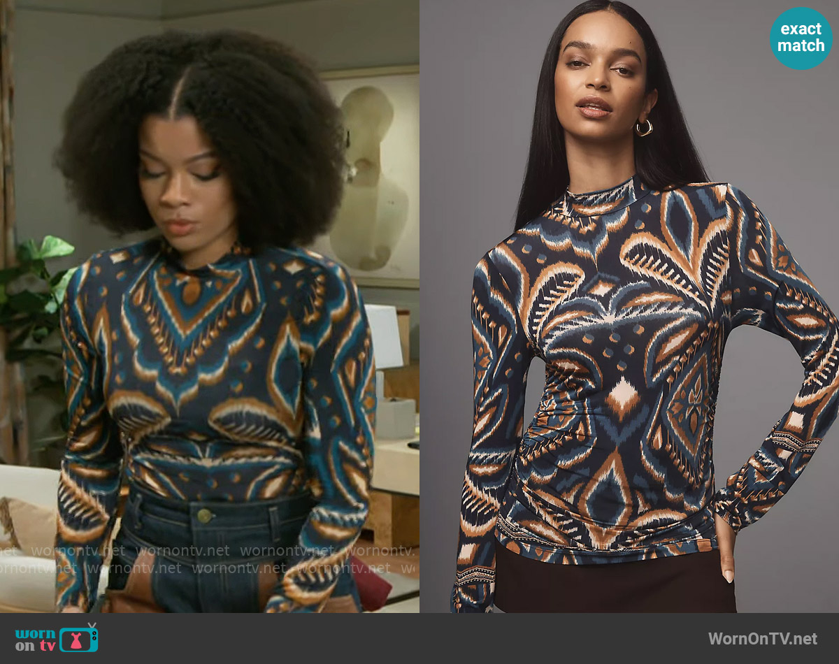 FARM Rio Pineapple Ikat Jersey Blouse worn by Eva Thomas (Ambyr Michelle) on Beyond the Gates