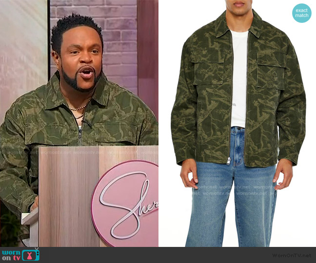 Forever 21 Leaf Print Zip-Up Jacket worn by Jawn Murray on Sherri