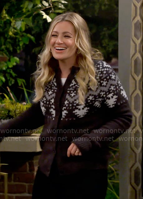 Gemma’s grey printed cardigan on The Neighborhood
