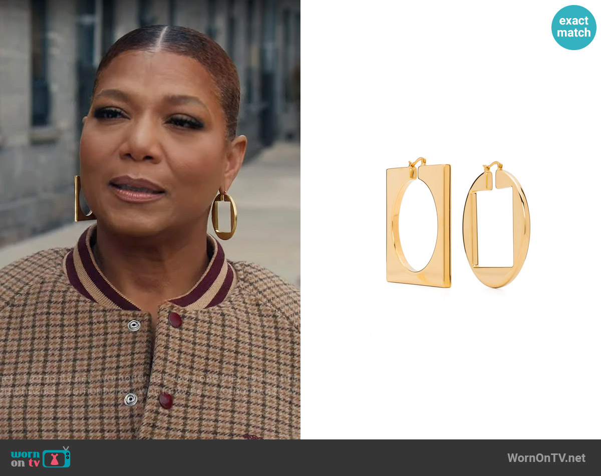 Jacquemus Les Creoles Rond Carré asymmetric hoop earrings worn by Robyn McCall (Queen Latifah) on The Equalizer