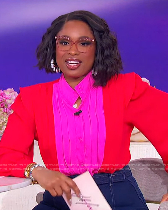 Jennifer’s colorblock blouse and jeans on The Jennifer Hudson Show