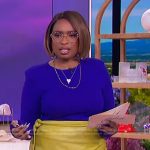 Jennifer’s mustard leather skirt on The Jennifer Hudson Show