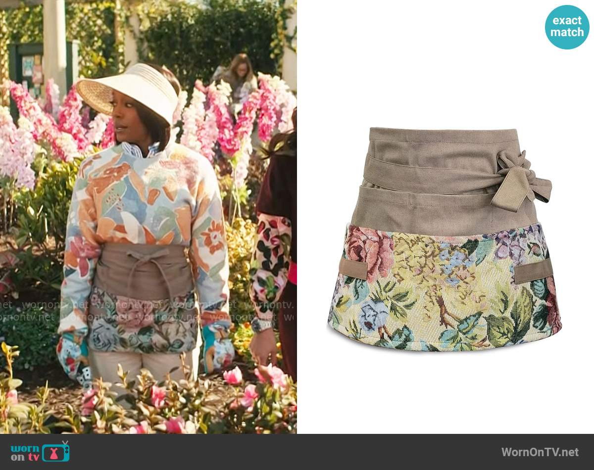 MILCIL Garden Apron worn by Catherine (Aja Naomi King) on Grosse Pointe Garden Society