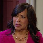 Paulina’s gold oval link necklace on Days of our Lives