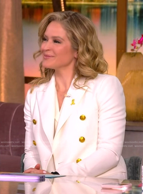 Sara’s white double breasted blazer on The View