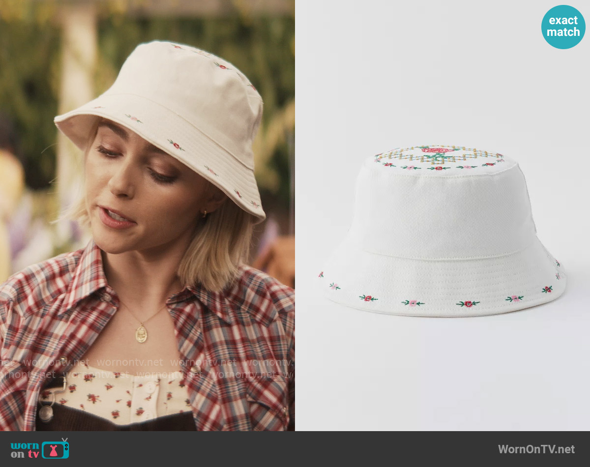 Urban Outfitters Embroidered Rose Bucket Hat worn by Alice (AnnaSophia Robb) on Grosse Pointe Garden Society
