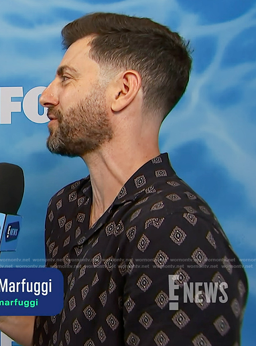 Will’s black printed shirt on E! News