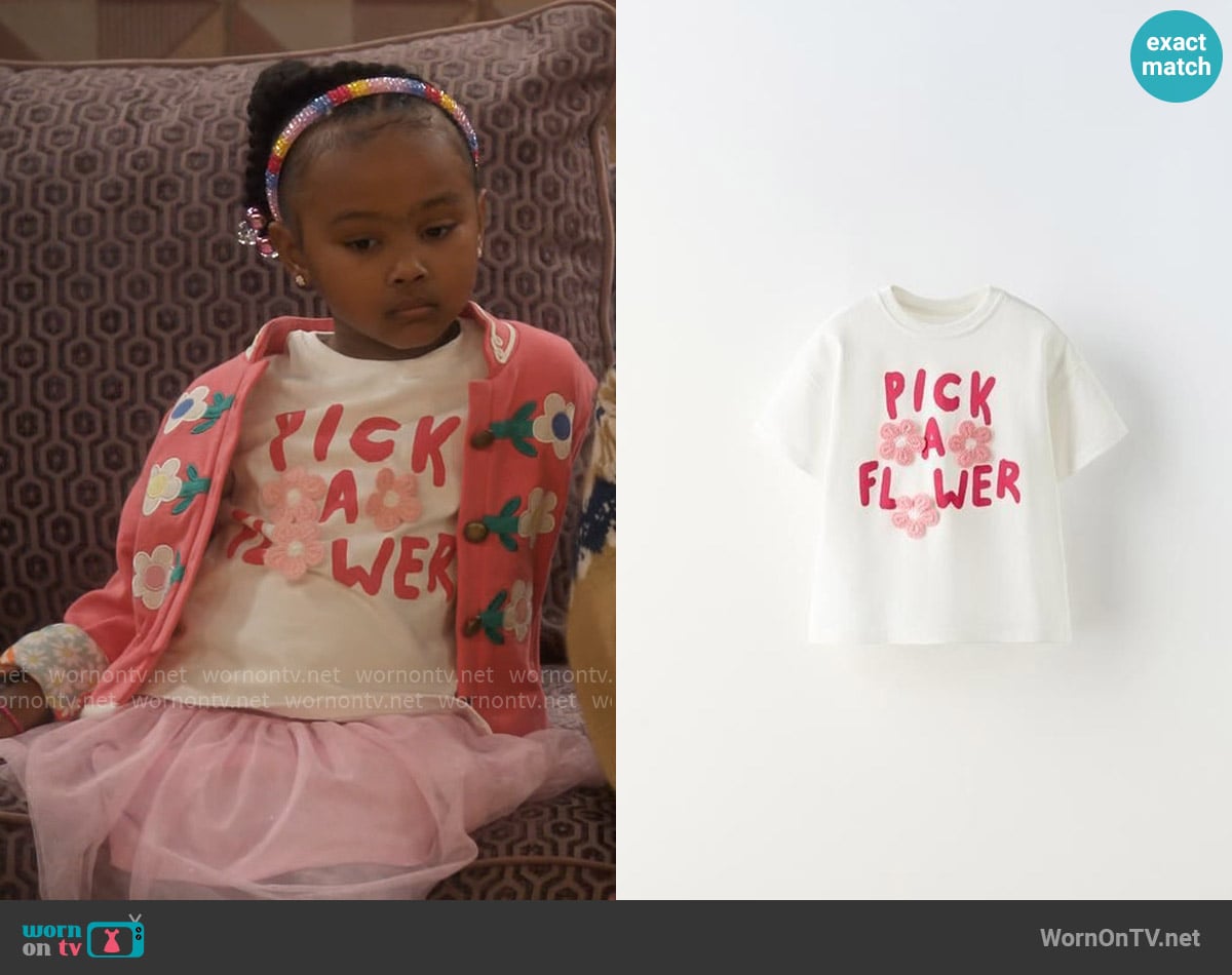 Zara Round neck T-shirt with short sleeves worn by Maya (River Blossom) on Poppas House