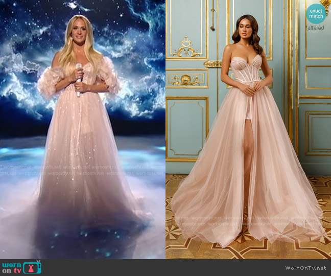 Oksana Mukha Dress 2139 in Peach worn by Carrie Underwood on American Idol
