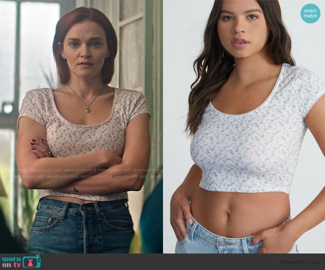 Pacsun Pointelle Scoop T-Shirt worn by Bronte (Madeline Brewer) on You
