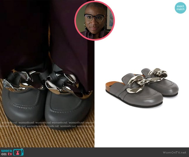 JW Anderson Chain Loafer Mules worn by Henrietta Wilson (Aisha Hinds) on 9-1-1