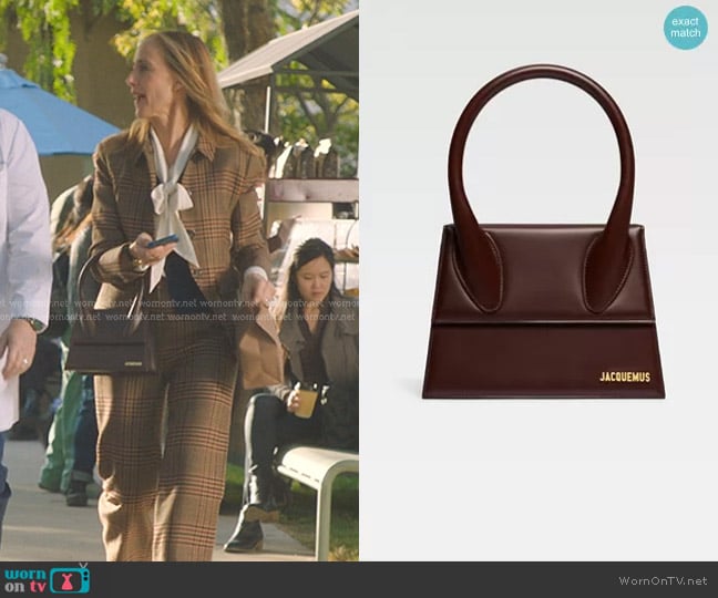 Jacquemus Le Grand Chiquito Leather Top-Handle Bag in Brown worn by Teddy Altman (Kim Raver) on Greys Anatomy