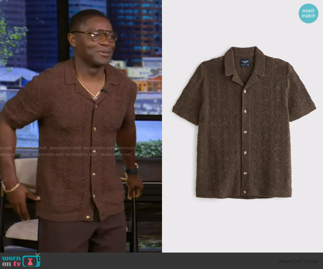 Abercrombie and Fitch Wavy Crochet-Style Button-Through Sweater Polo worn by David Oyelowo on Live with Kelly and Mark