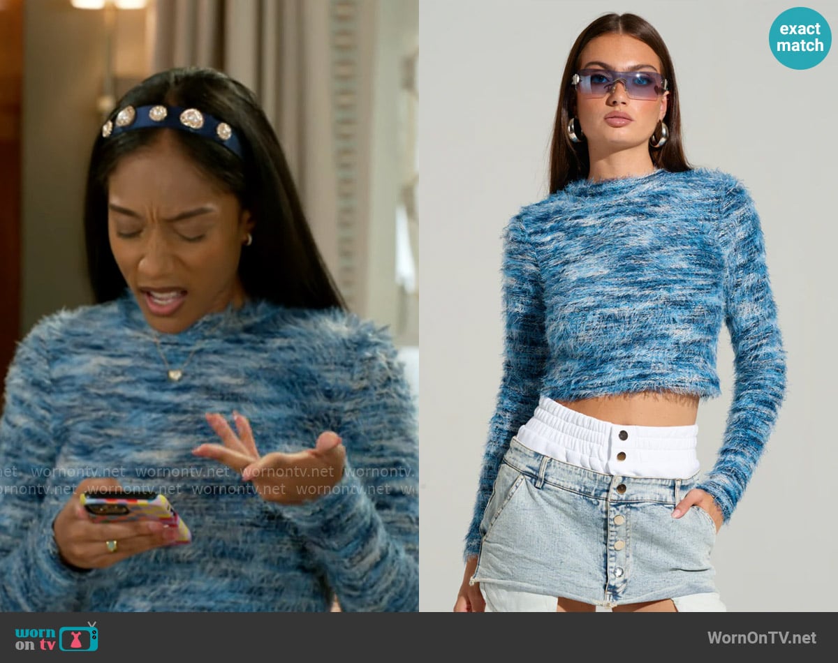 Akira Big Fuzzy Energy Cropped Sweater in Blue worn by Samantha Richardson (Najah Jackson) on Beyond the Gates