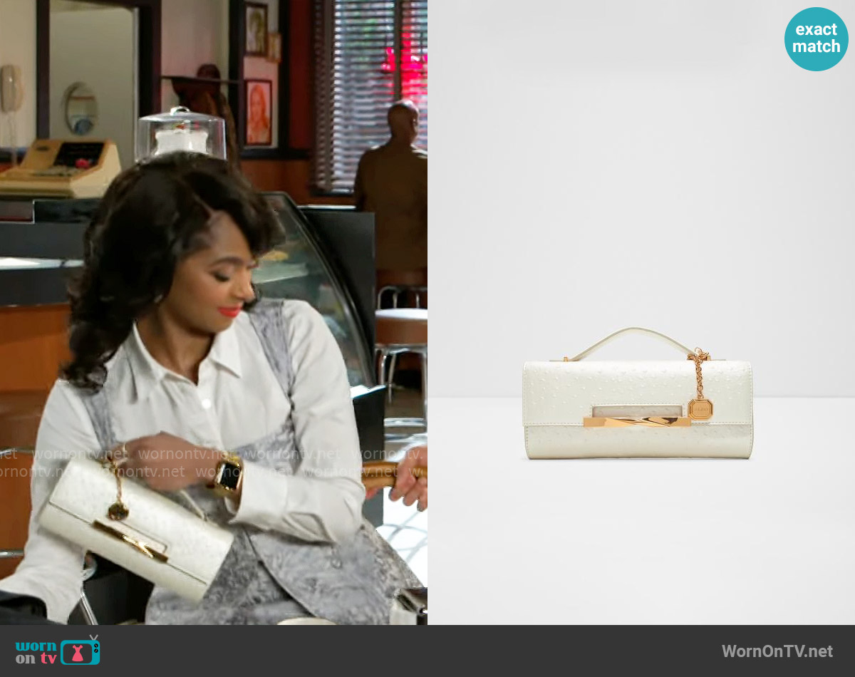 Aldo Novie Clutch worn by Kat Richardson (Colby Muhammad) on Beyond the Gates
