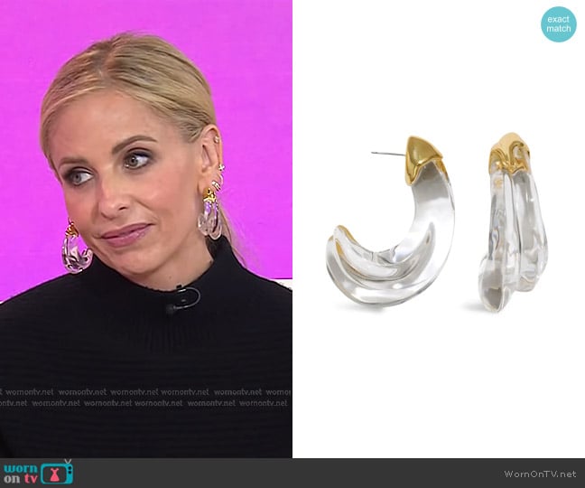 Alexis Bittar Liquid Molten Lucite Large Wave Hoop Earrings worn by Sarah Michelle on Today