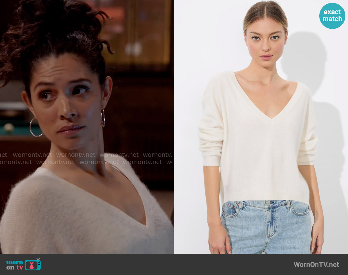 Alice + Olivia Williams Pullover in Ecru worn by Stella Kidd (Miranda Rae Mayo) on Chicago Fire