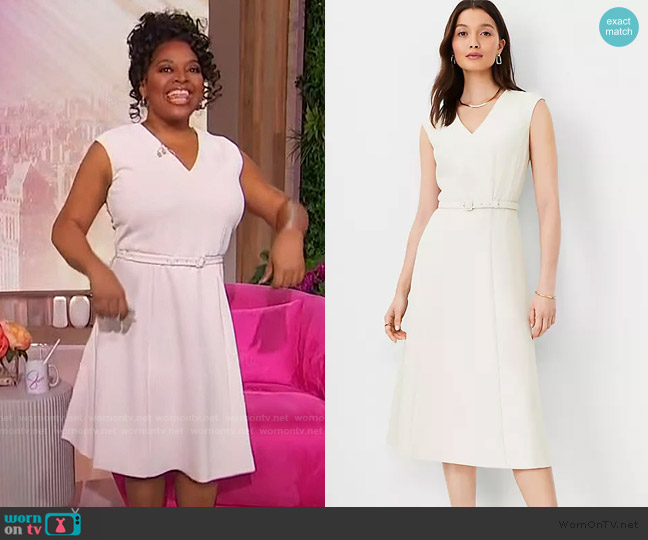 The Belted V-Neck Midi Dress in Fluid Crepe Ann Taylor worn by Sherri Shepherd on Sherri