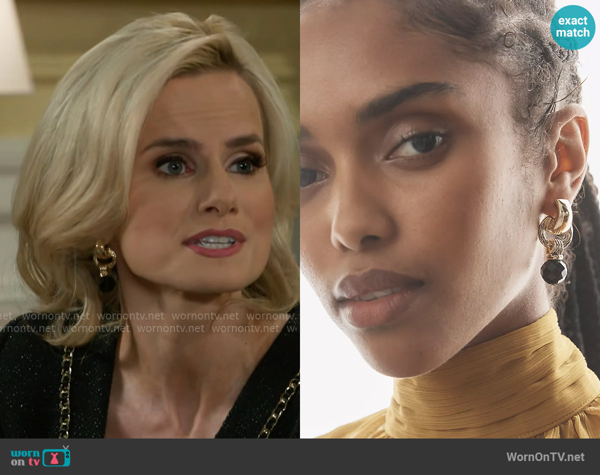 Anthropologie Door Knocker Drop Earrings worn by Vanessa McBride (Lauren Buglioli) on Beyond the Gates