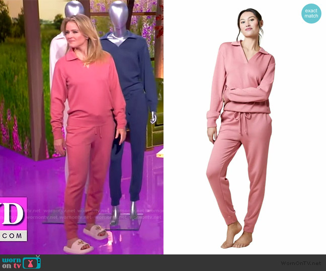 Softies Athleisure DreamTech Johnny Collar Jogger Set worn by Sara Haines on The View