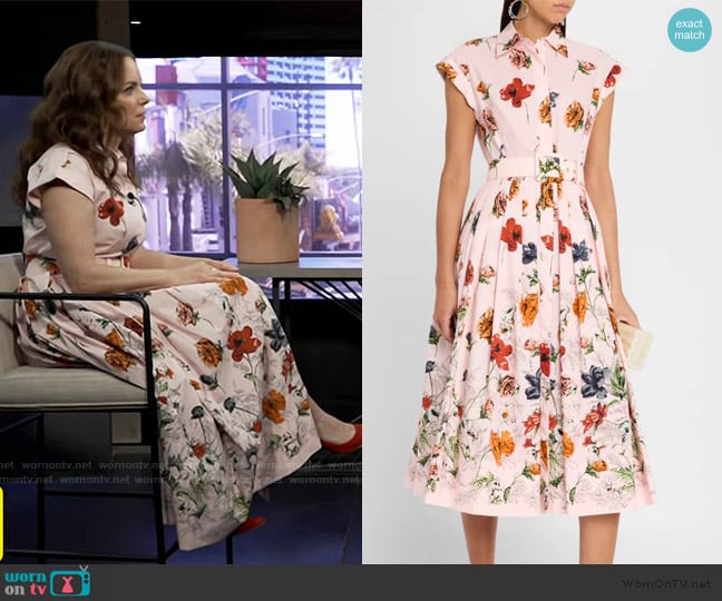 Cara Cara Octavia Floral Cap-Sleeve Dress worn by Kimberly Williams-Paisley on Access Hollywood