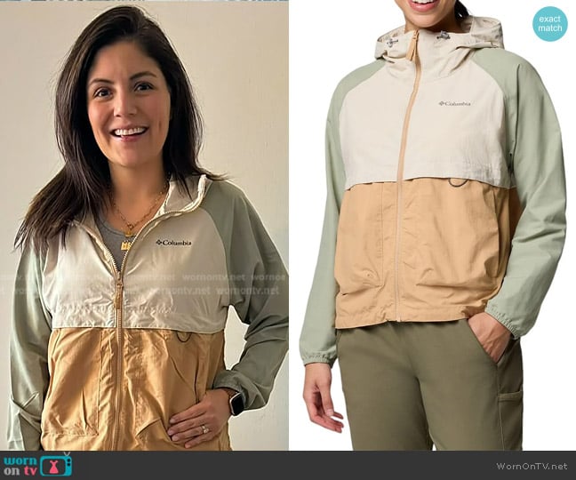 Columbia Spire Valley Windbreaker in Canoe/Dark Stone/Safari worn by Adrianna Barrionuevo Brach on Today