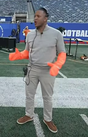 Craig Melvin’s beige suede shoes on Today