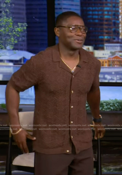 David’s brown wave knit shirt on Live with Kelly and Mark