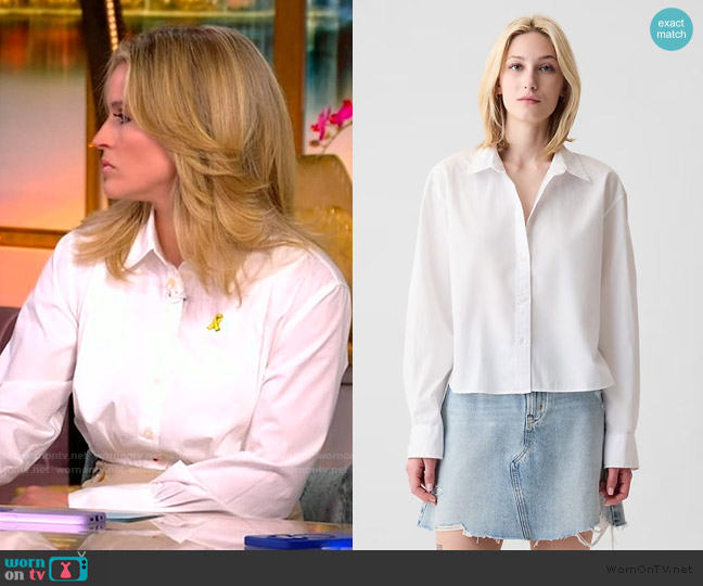 Gap Organic Cotton Poplin Cropped Shirt worn by Sara Haines on The View