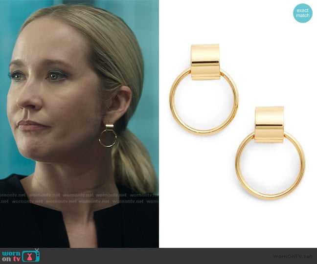 Jenny Bird Faye Hoop Earrings worn by Maddie Lockwood (Anna Camp) on You