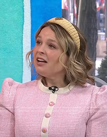 Joanna Teplin’s beige crochet knit headband on Today