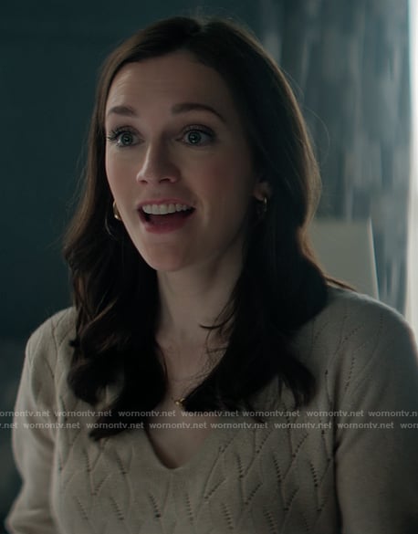 Kate’s beige knit sweater on You