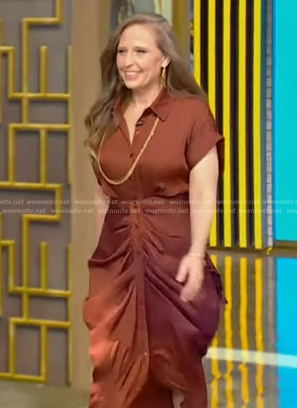 Katelyn’s brown satin ruched dress on Tamron Hall Show
