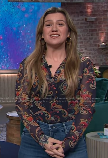 Kelly’s black paisley print blouse on The Kelly Clarkson Show