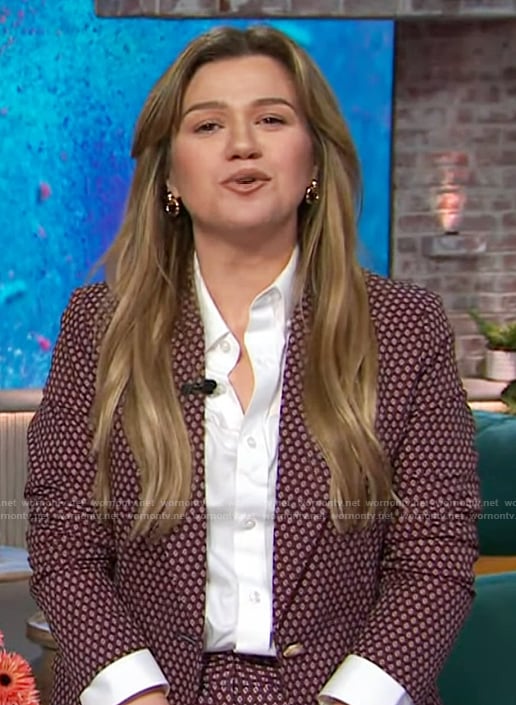 Kelly’s maroon printed blazer on The Kelly Clarkson Show